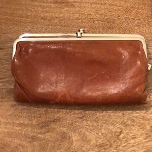 Hobo Lauren camel wallet